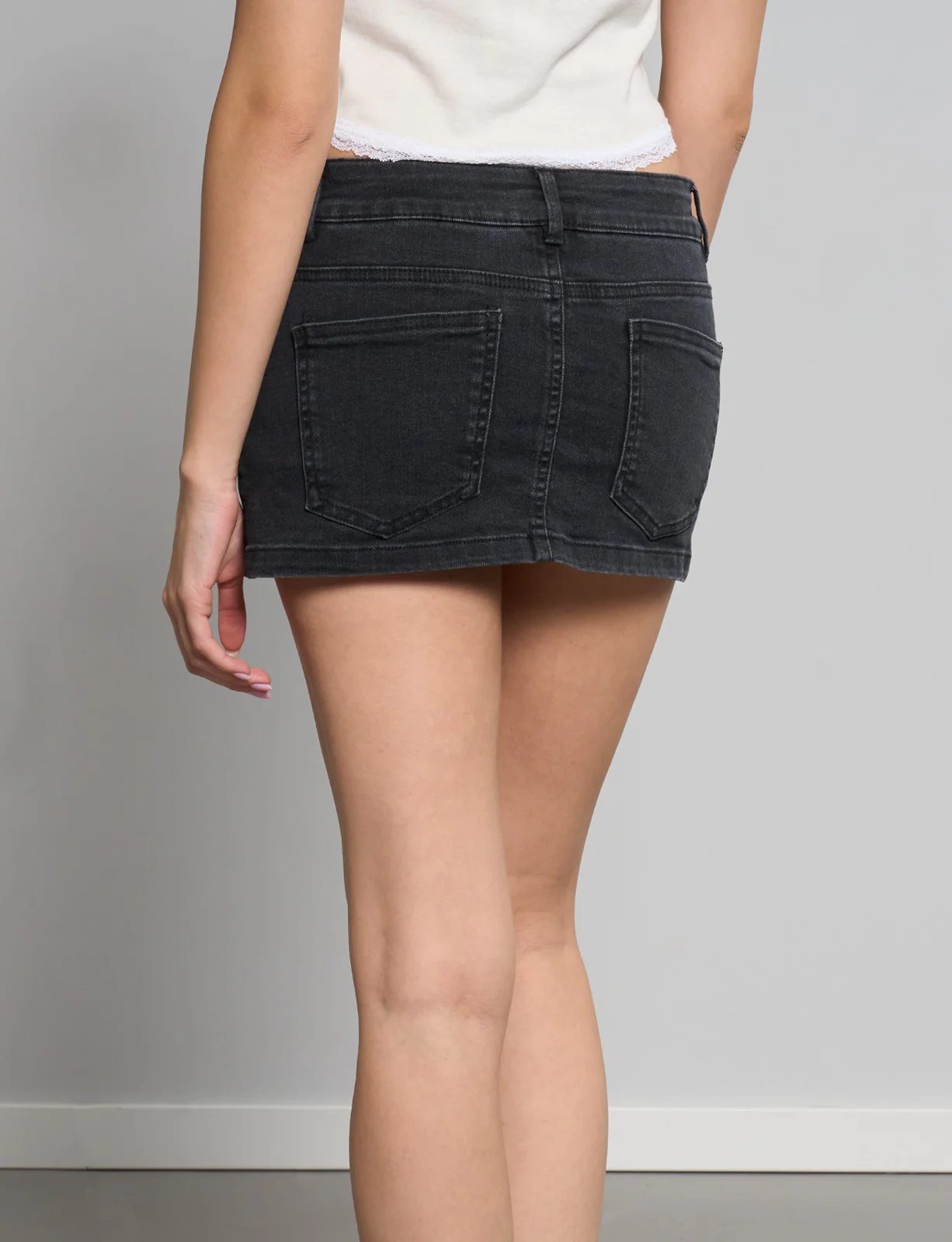 Skort in denim nera con laccio - Image 4