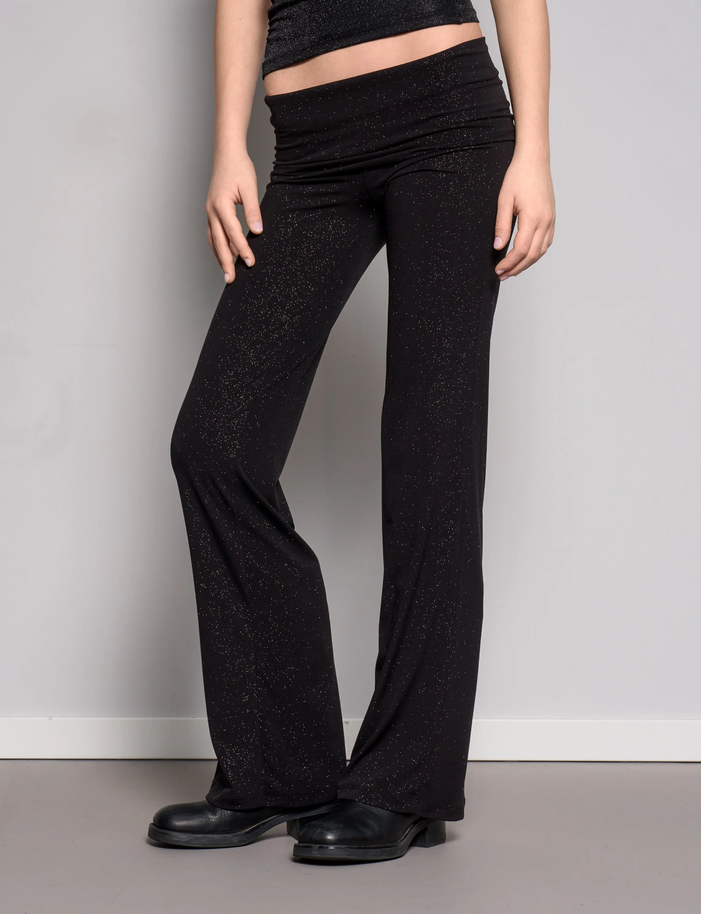 Pantaloni neri glitterati - Image 2