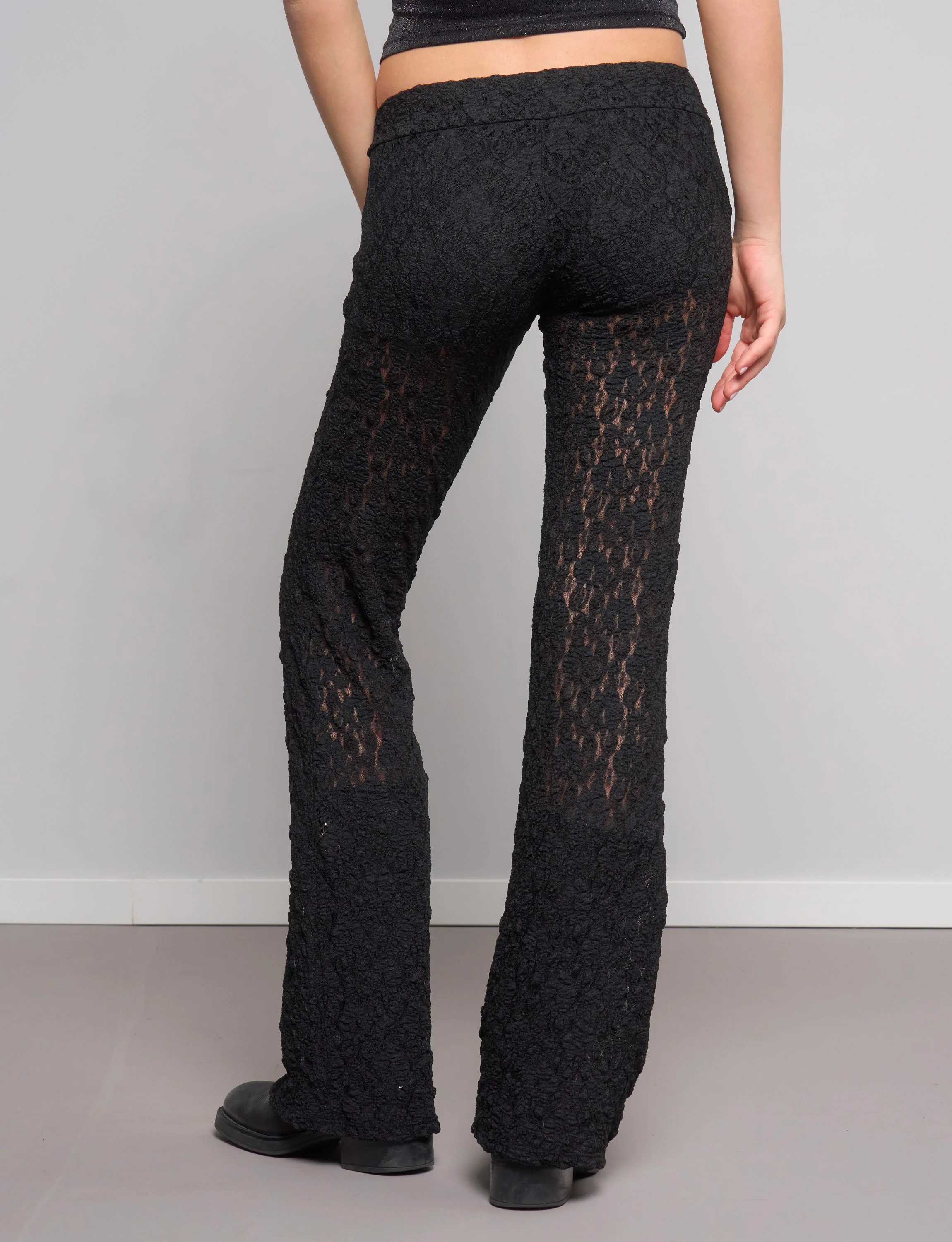 Pantaloni neri in pizzo - Image 3