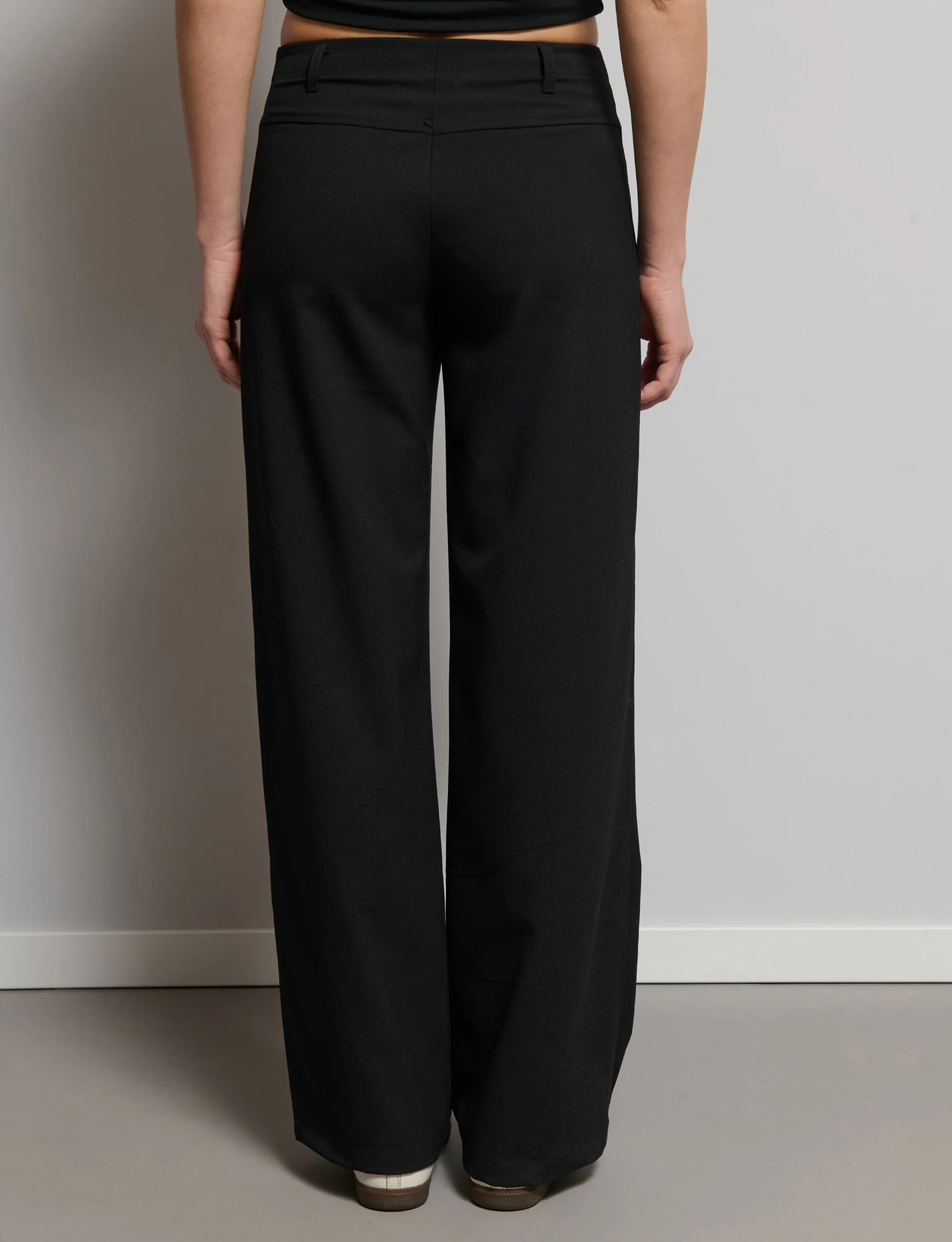 Pantalone sartoriale elegante nero - Image 4