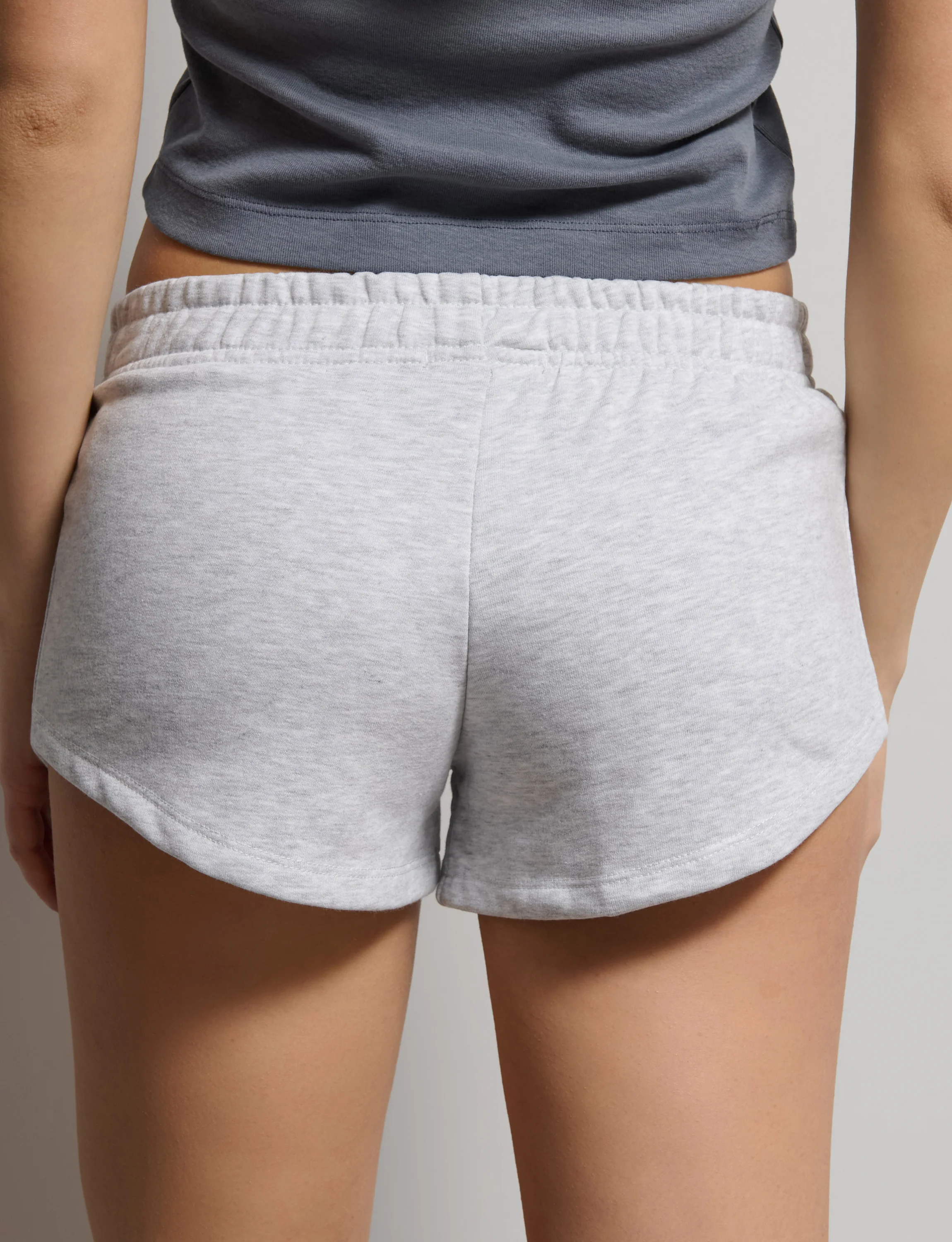 Short grigi in felpa con stampa USA - Image 4