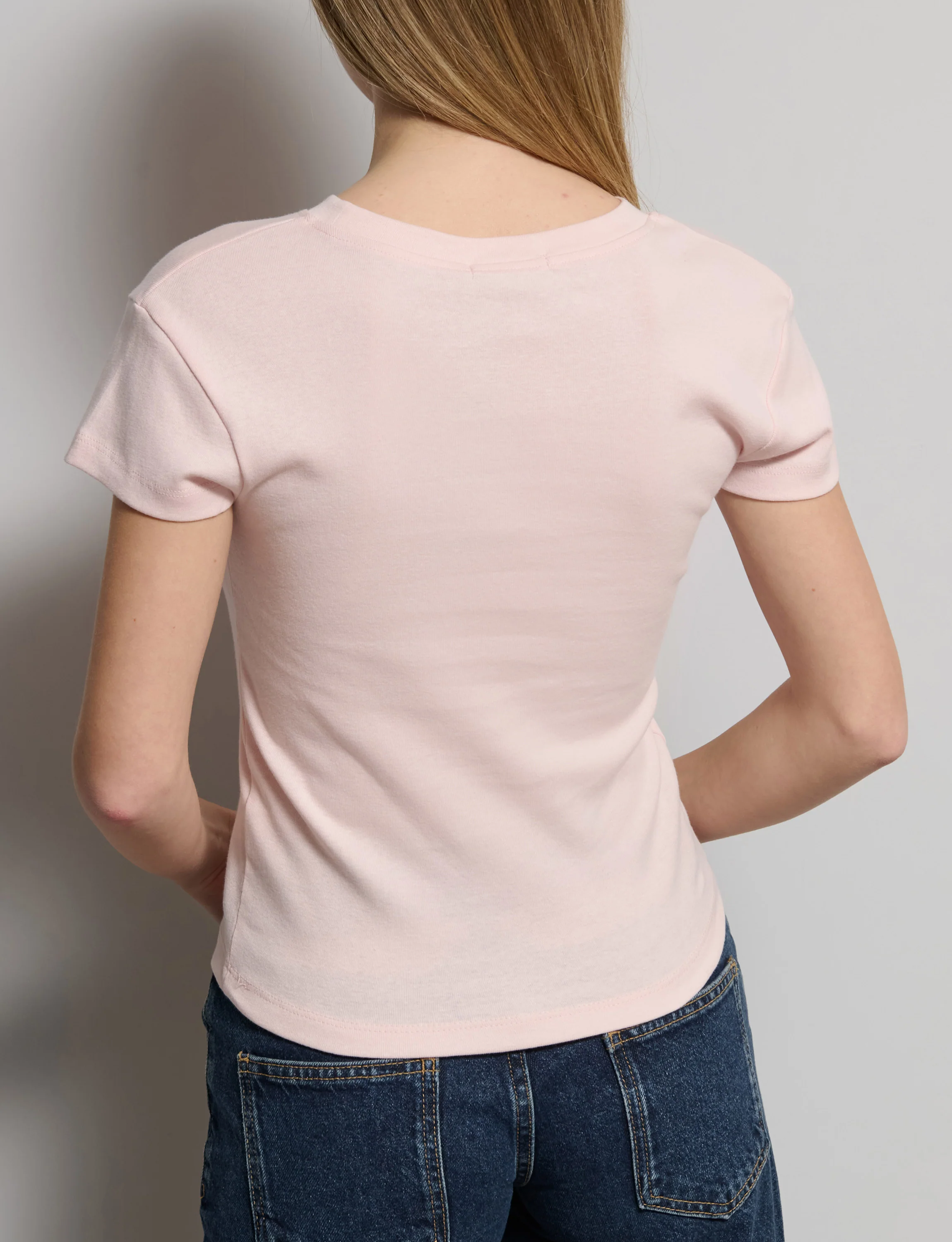 T-shirt rosa con scritta "Attento che t'innamori" - Image 4