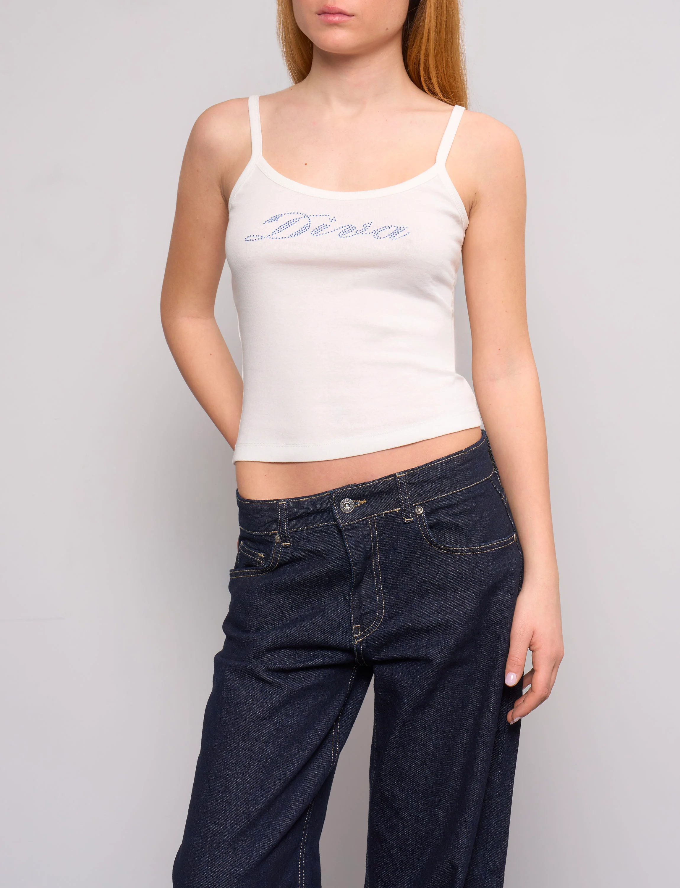 Top canotta con scritta "Diva" in strass - Image 3